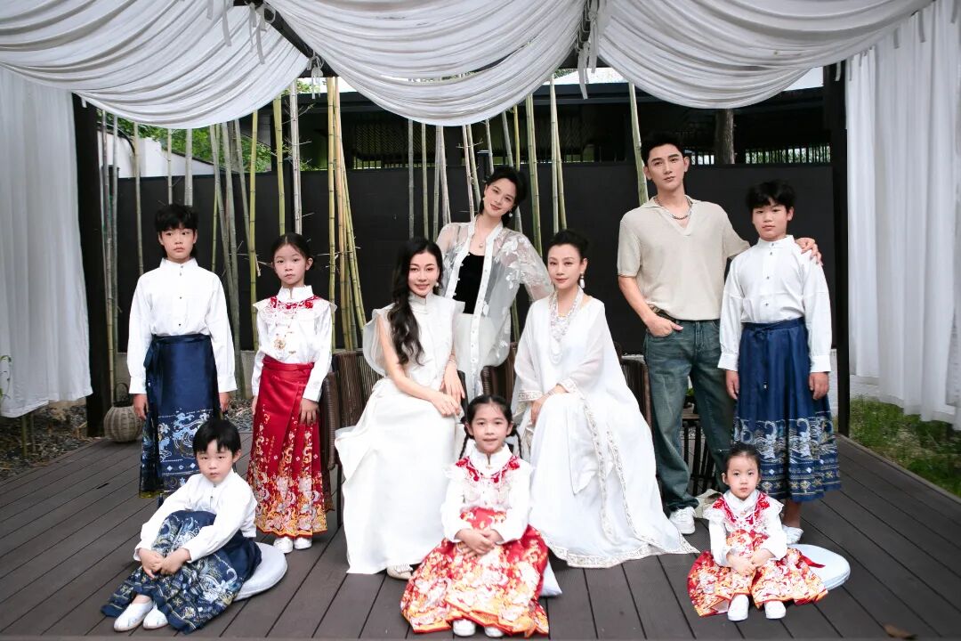 群星汇聚，为爱发声 |《甄嬛传》众演员助力“有声邮局”公益项目！