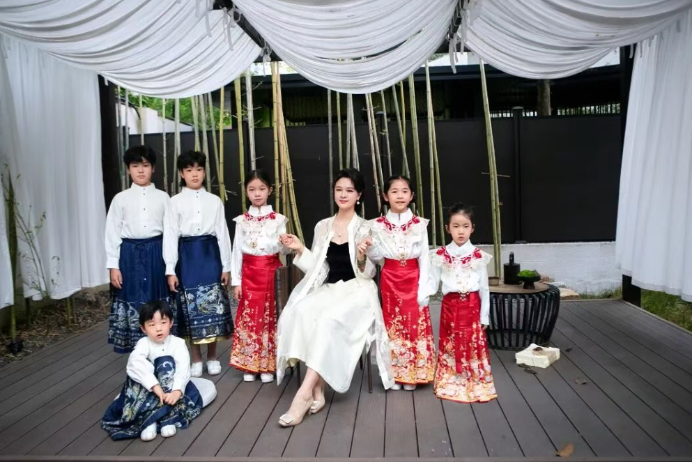 演员陈思斯担任“有声邮局”公益项目传播官，守护乡村留守儿童！